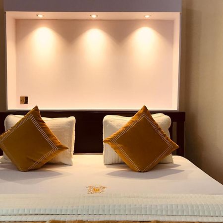 Labev Hotel Кумаси Экстерьер фото