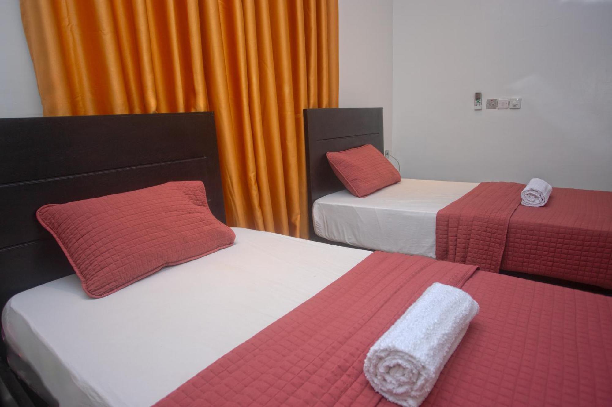 Labev Hotel Кумаси Экстерьер фото