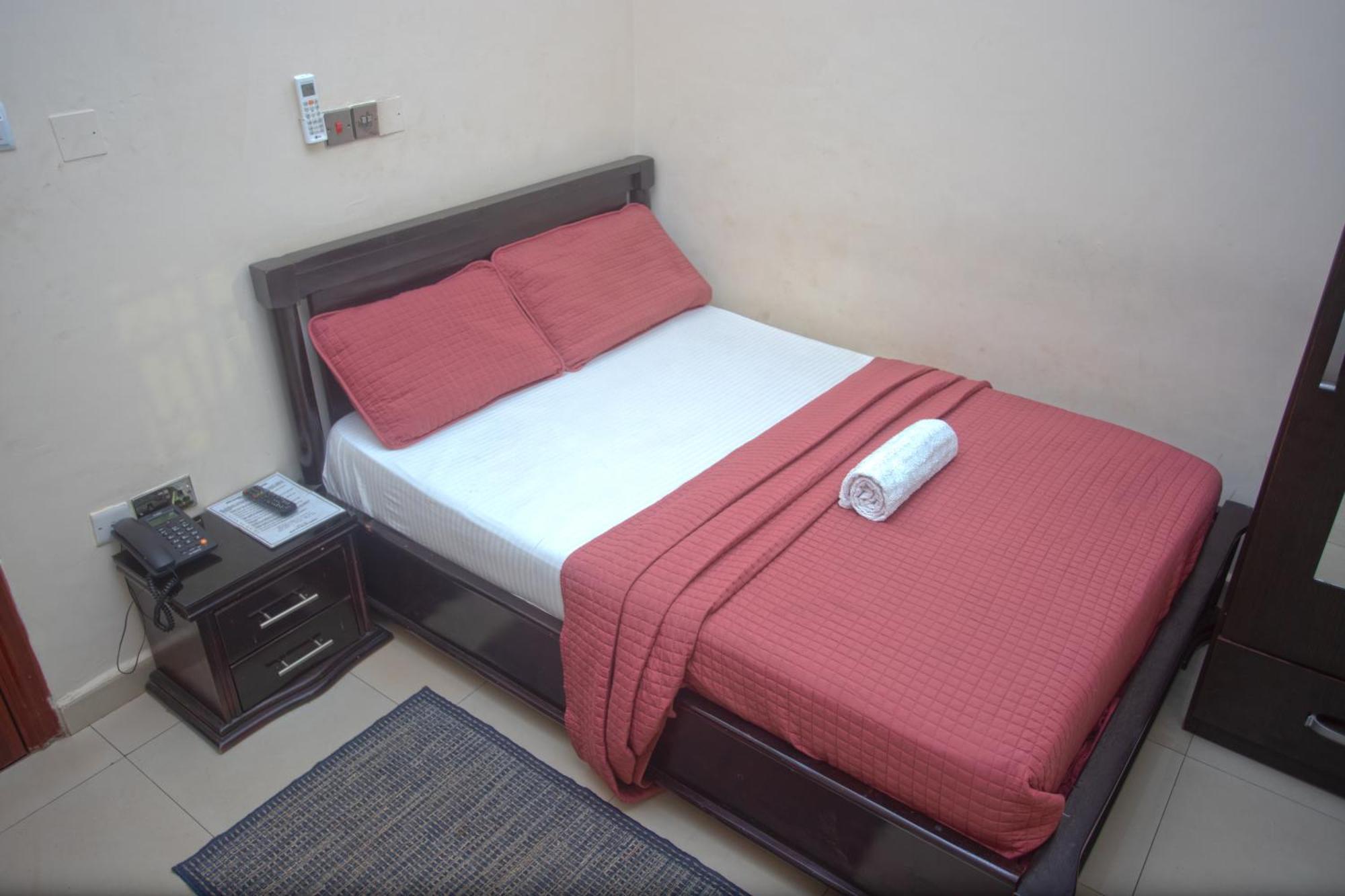 Labev Hotel Кумаси Экстерьер фото