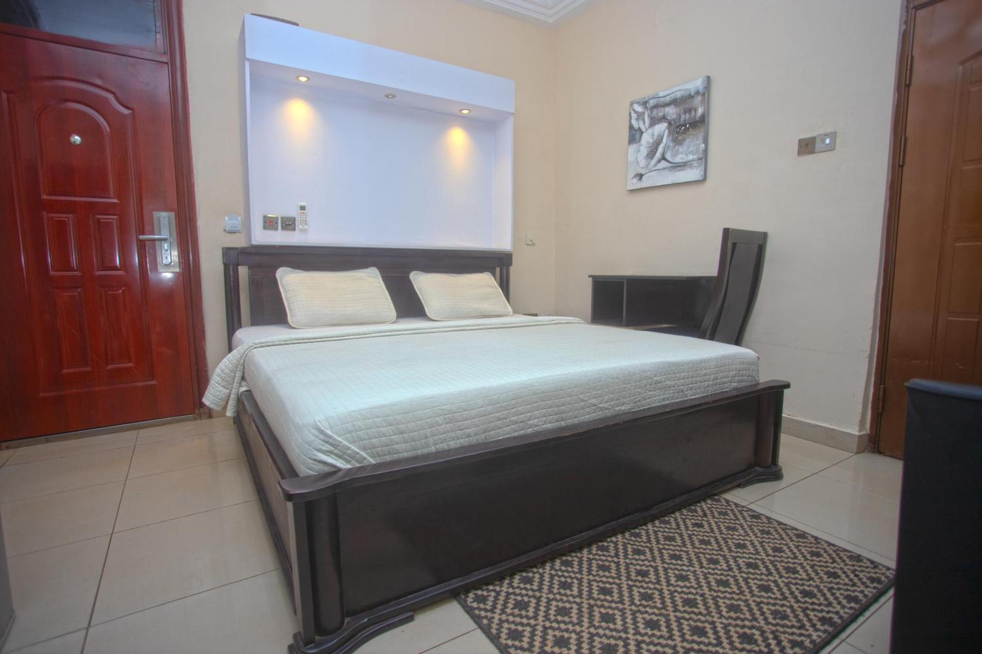 Labev Hotel Кумаси Экстерьер фото