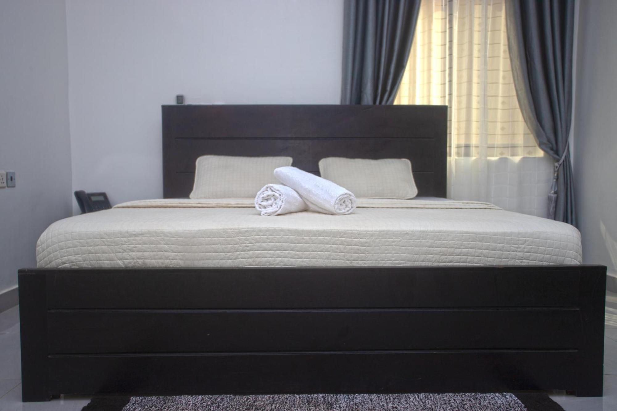 Labev Hotel Кумаси Экстерьер фото